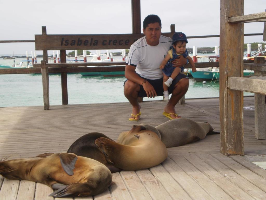 Hostal La Gran Tortuga Puerto Villamil Luaran gambar