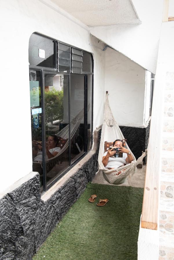 Hostal La Gran Tortuga Puerto Villamil Luaran gambar